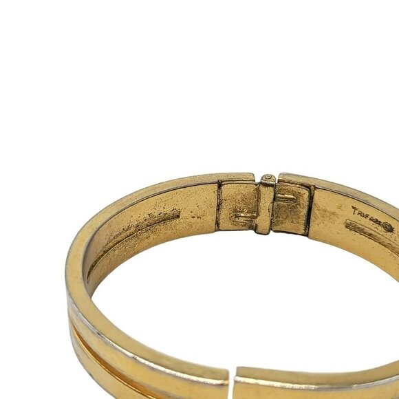 Crown Trifari Gold Tone Bangle Bracelet Mid Century Modern READ ME - Picture 6 of 6